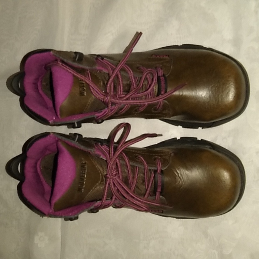 Wolverine women's safety leather boots brown size 6.5 M preowned mint condition.
